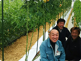 左から安立さんと牧野さんと福田さん