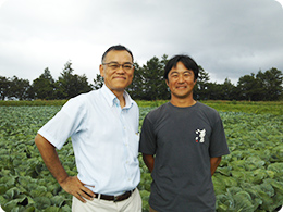 株式会社 野菜くらぶの毛利さんと山田さん