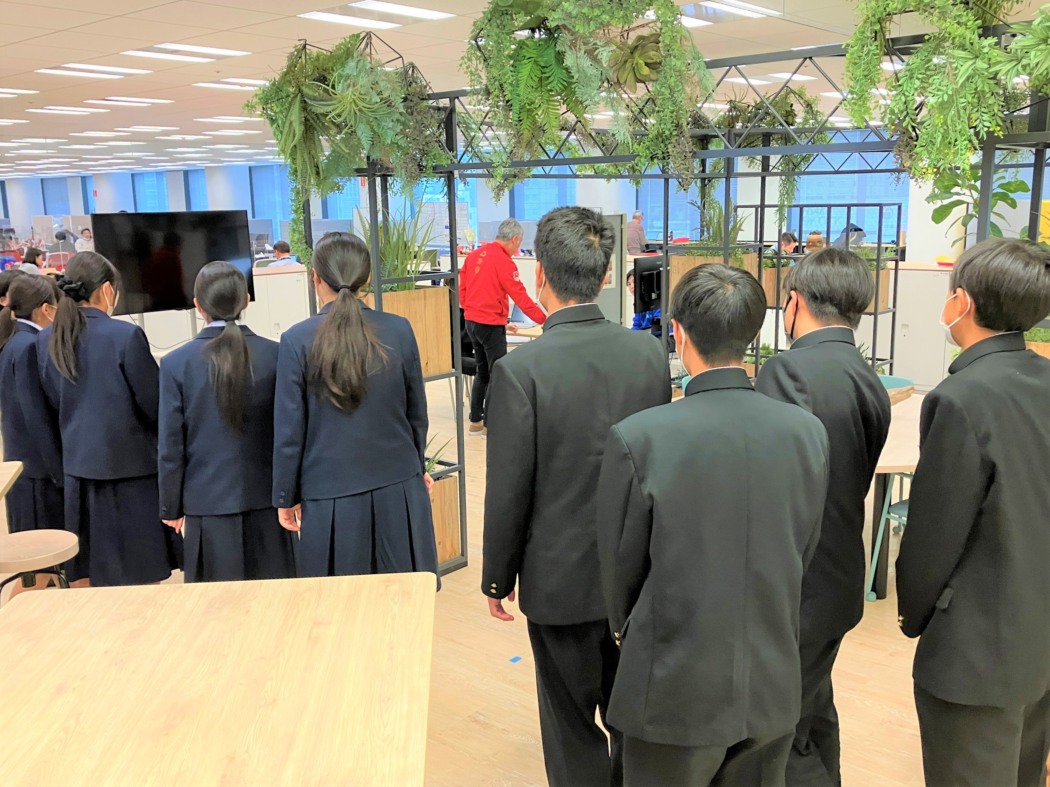 オフィス見学の様子