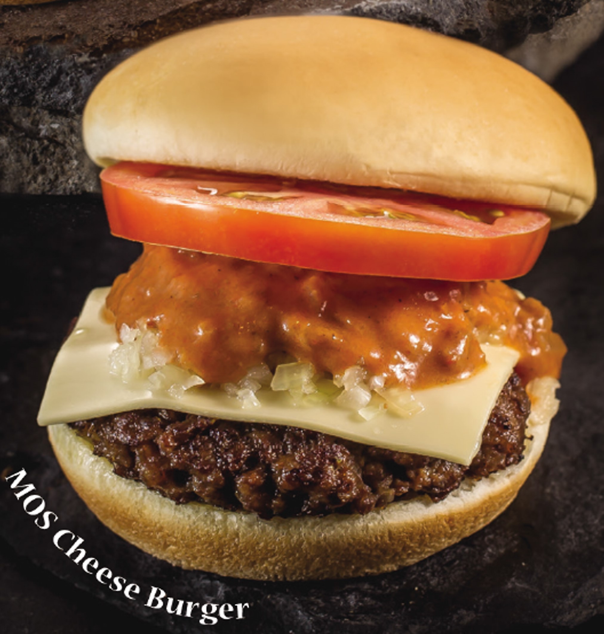 現地で人気の「MOS Cheese Burger」
