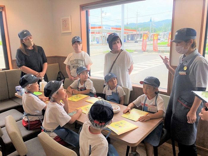 真剣に聞いています