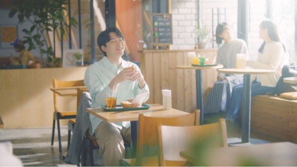 モスバーガー「テッパンでしょ」篇１５秒